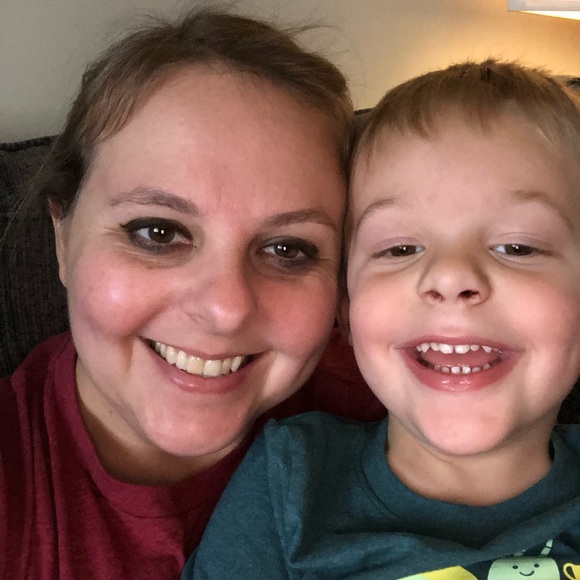 I’m an IVF Mama, a nurse, and I love to shop. - Picture 2 of 3